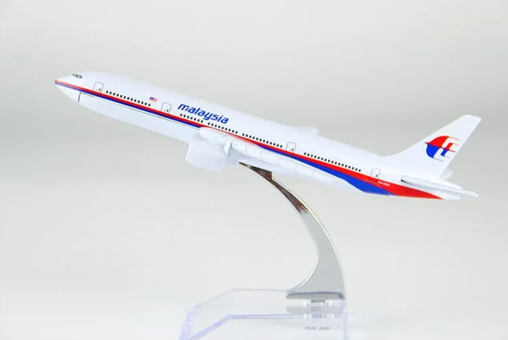 Модель самолета Боинг 777 авиакомпании Малайзия самолет металлическая модель для