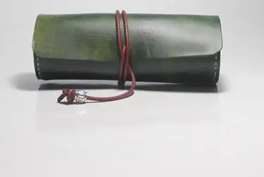 blackish green Ручной работы Винтаж Ретро Роскошный Ролл Кожа составляют Косметическая Ручка Пенал-конверт кошелек сумка для школы и офиса - Цвет: blackish green