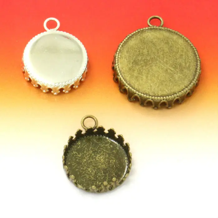 20pcs 15/20/25mm Diy Jewelry Findings Pendant Blank Base Tray for Cabochon Vintage Charm Blank Antique Bronze Silver Plated