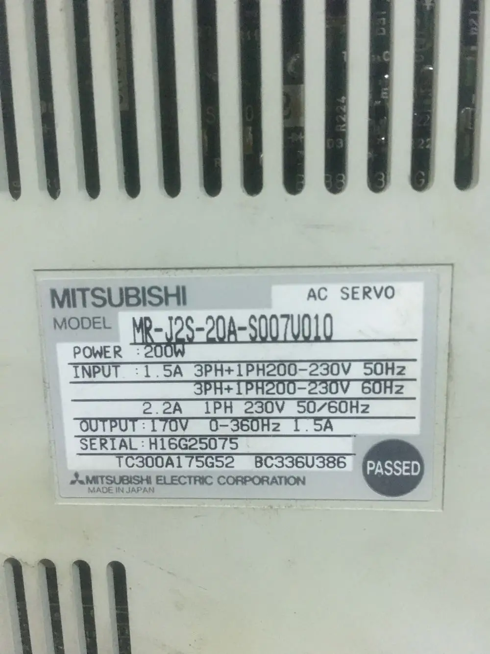 

Servo drive MR-J2S-20A-S007U010, Used one , 90% appearance new , 3 months warranty , fastly shipping