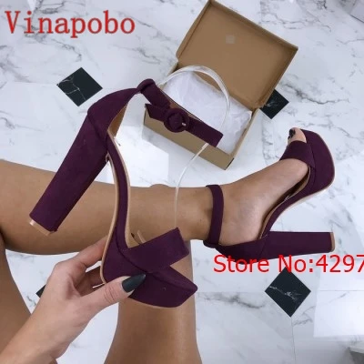 Vinapobo/женские босоножки; коллекция года; прозрачные женские босоножки из плексигласа на толстом каблуке с кристаллами; сезон лето; Прозрачный каблук; женская обувь; Sandalias