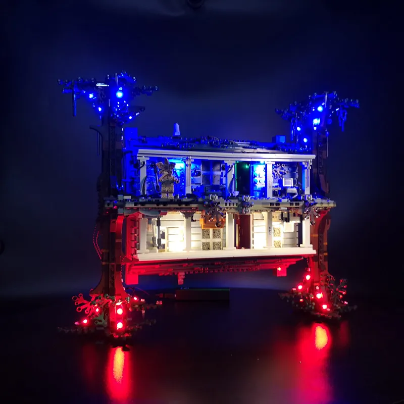 Набор со светодиодсветильник кой Kyglaring для lego 75810 очень странные дела