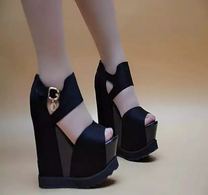 Женская обувь с открытым носком на рифленой подошве новые летние кроссовки в