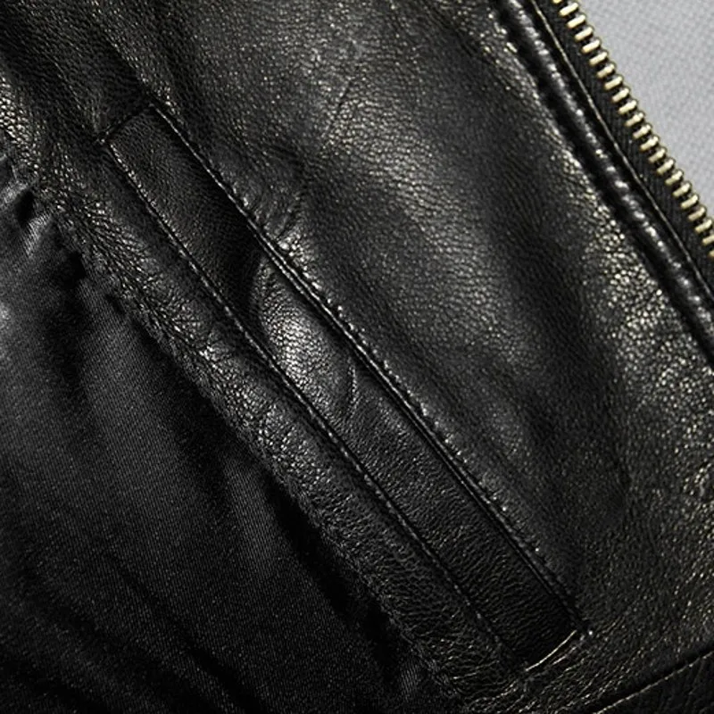 Мужская куртка из натуральной овечьей кожи приталенная на молнии с отворотом