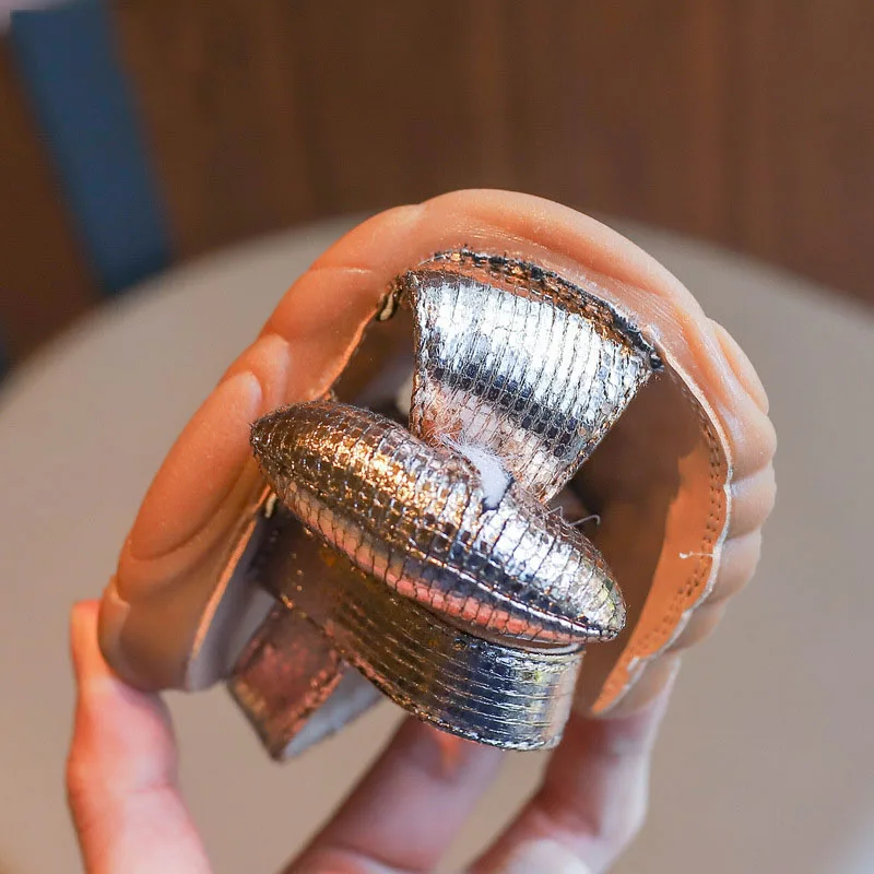 Новые летние сандалии для девочек с бантом милая обувь мягкой подошвой ПУ