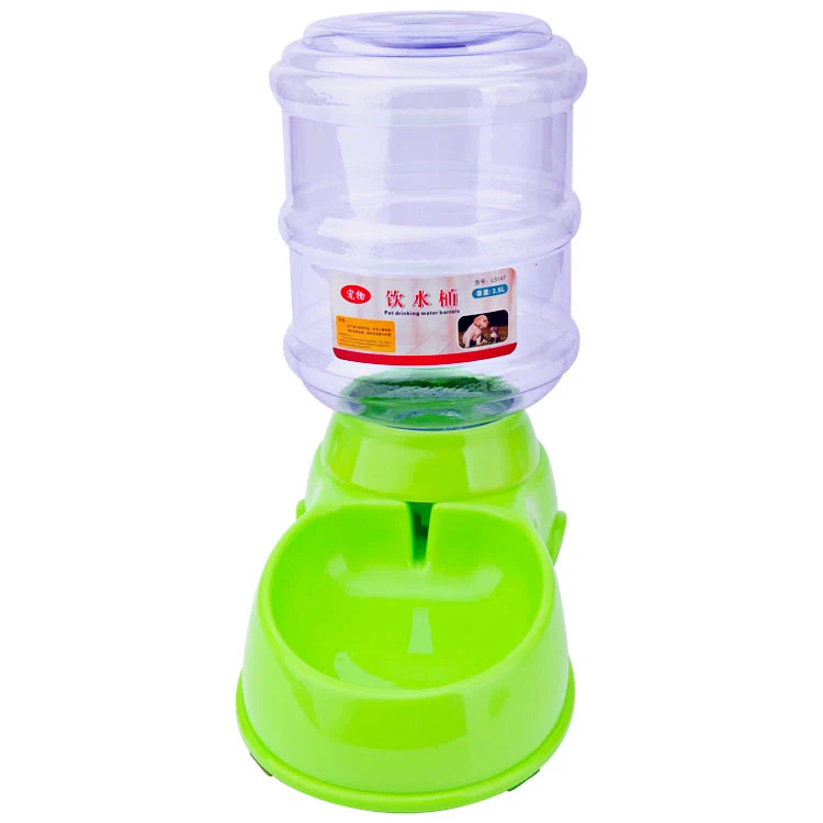 Автоматический дозатор воды для кормления домашних животных автоматический