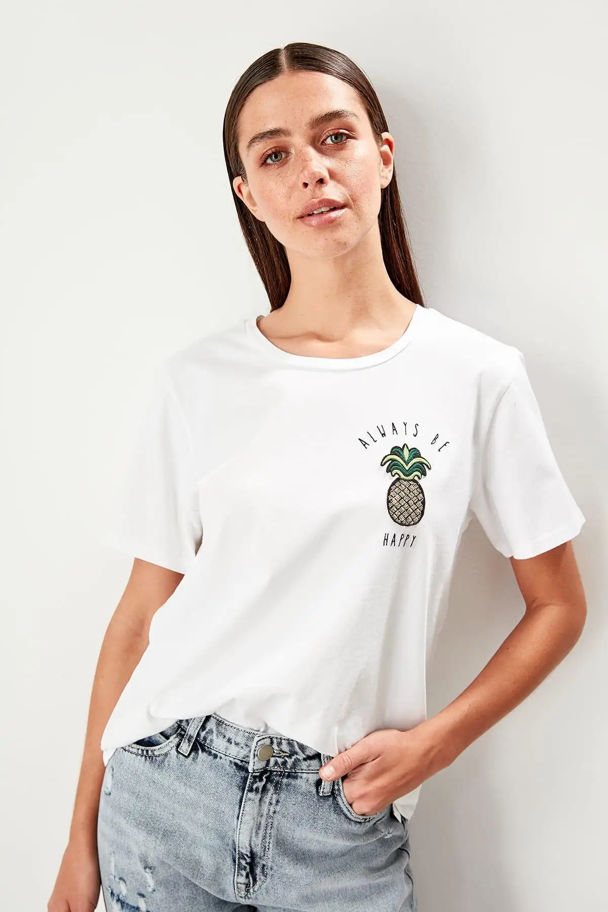 Trendyol белые вышитые Базовые Трикотажные футболки TWOSS19BX0170 | Женская одежда