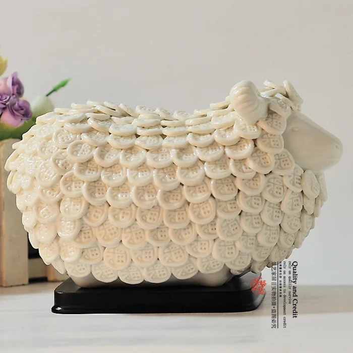 

Hail auspicious sheep Jingdezhen ceramic crafts fashion home decorations furnishings gifts to share