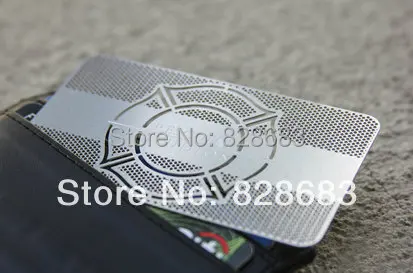 Высококачественная визитная карточка из нержавеющей стали с 1 цветной матовой