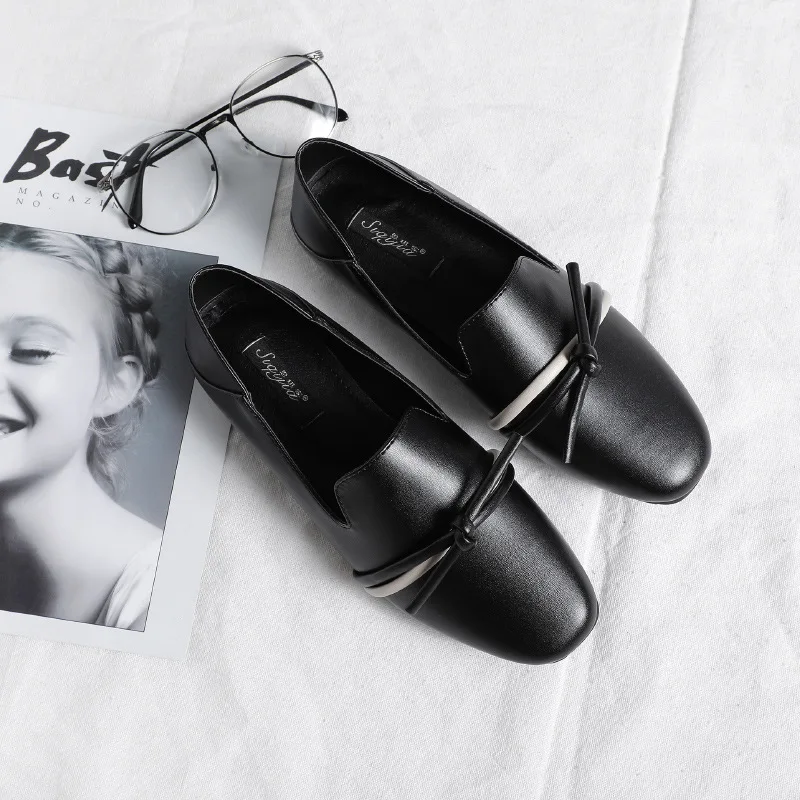 Узкая повязка с бантиком на плоской подошве кожаные туфли женская обувь