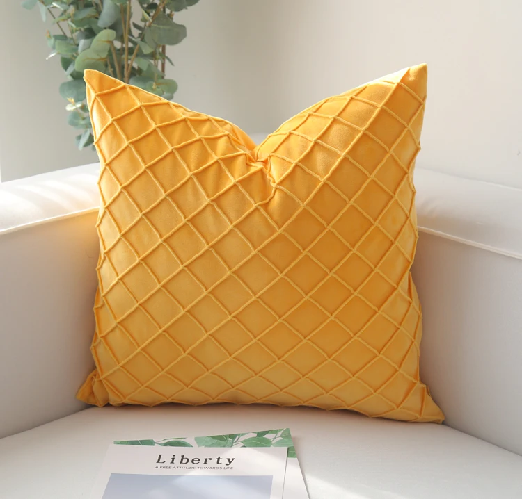 Наволочка для подушки 50x50 см с геометрическим рисунком бархатное покрытие