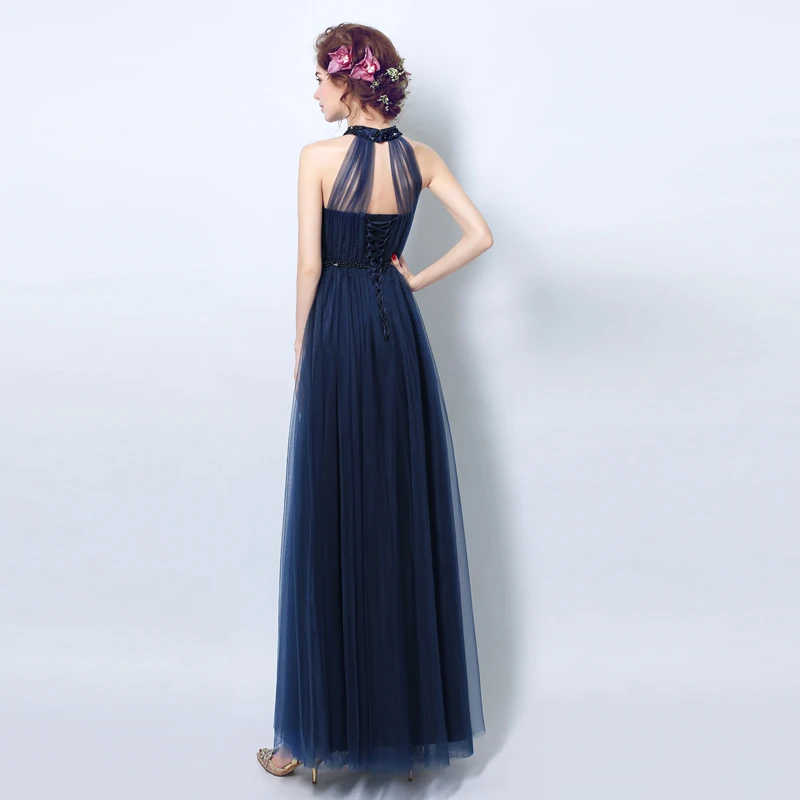 Женское вечернее платье с лямкой на шее темно синее длинное без рукавов