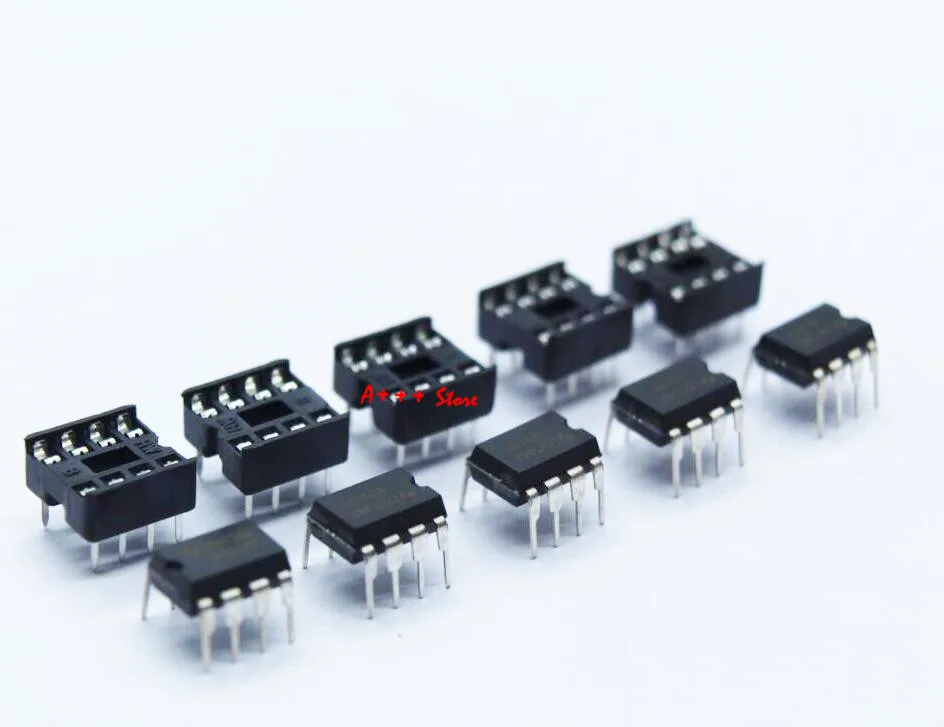 20 штук(каждого по 10) NE555 IC 555 и 8-контактным гнезда DIP