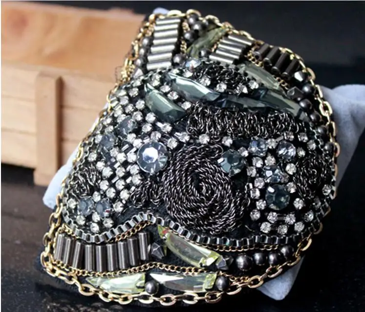 Сцена преувеличенная одежда плечо цветок кисточкой Insignia шипы Брошь для женщин и мужчин аксессуары для костюма