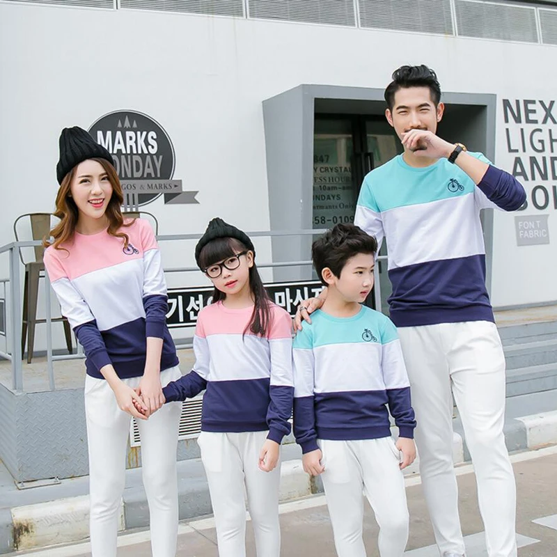 Семейные одинаковые наряды полосатые хлопковые футболки 2020 весна осень семейный