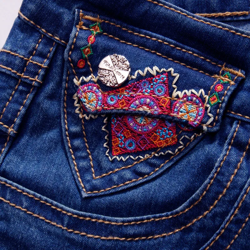 Luxury Hnad Embroidered Low Waist Big Flared Jeans Female Boot Cut Fine Beading Bell Bottom Jeans Denim Trousers A173