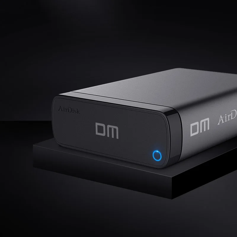 Беспроводной портативный жесткий диск DM Q3C с WiFi и подключением SATA черного цвета для HDD и SSD дисков размером 2.5/3.5 дюйма в модном дизайне.