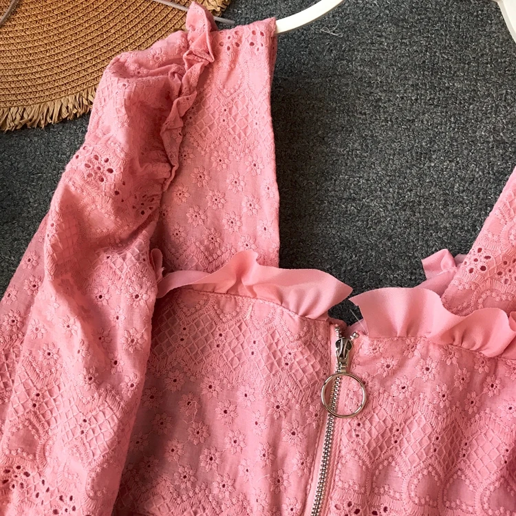 Женская облегающая блузка SS2019 белая в винтажном стиле на шнуровке с u-образным