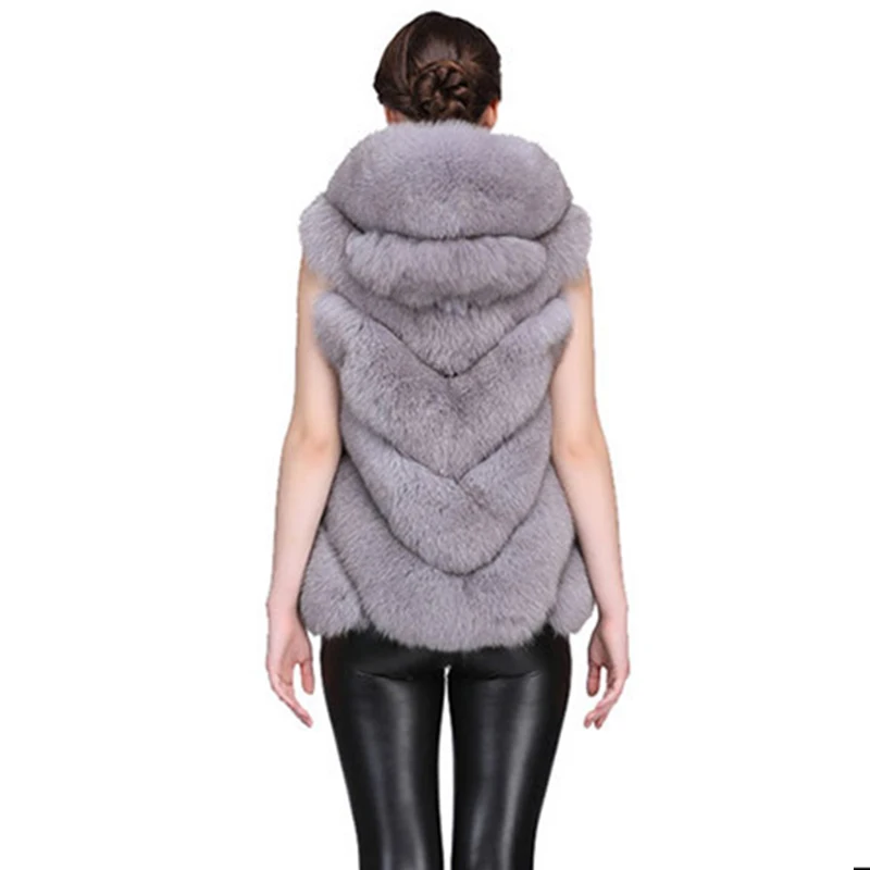 Женское пальто с капюшоном LVCHI белое черное облегающее кроличьим мехом на зиму 2019