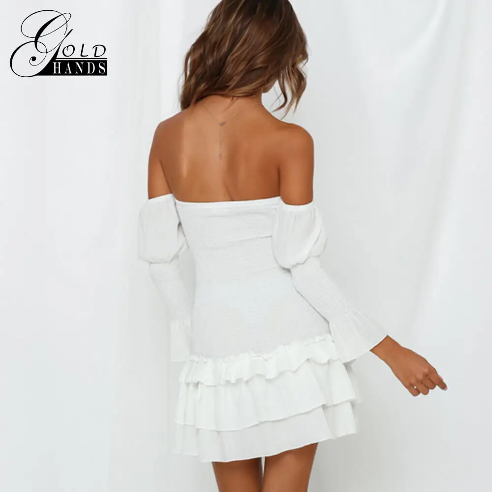 Женское короткое платье с рюшами золотистого цвета Повседневное открытыми