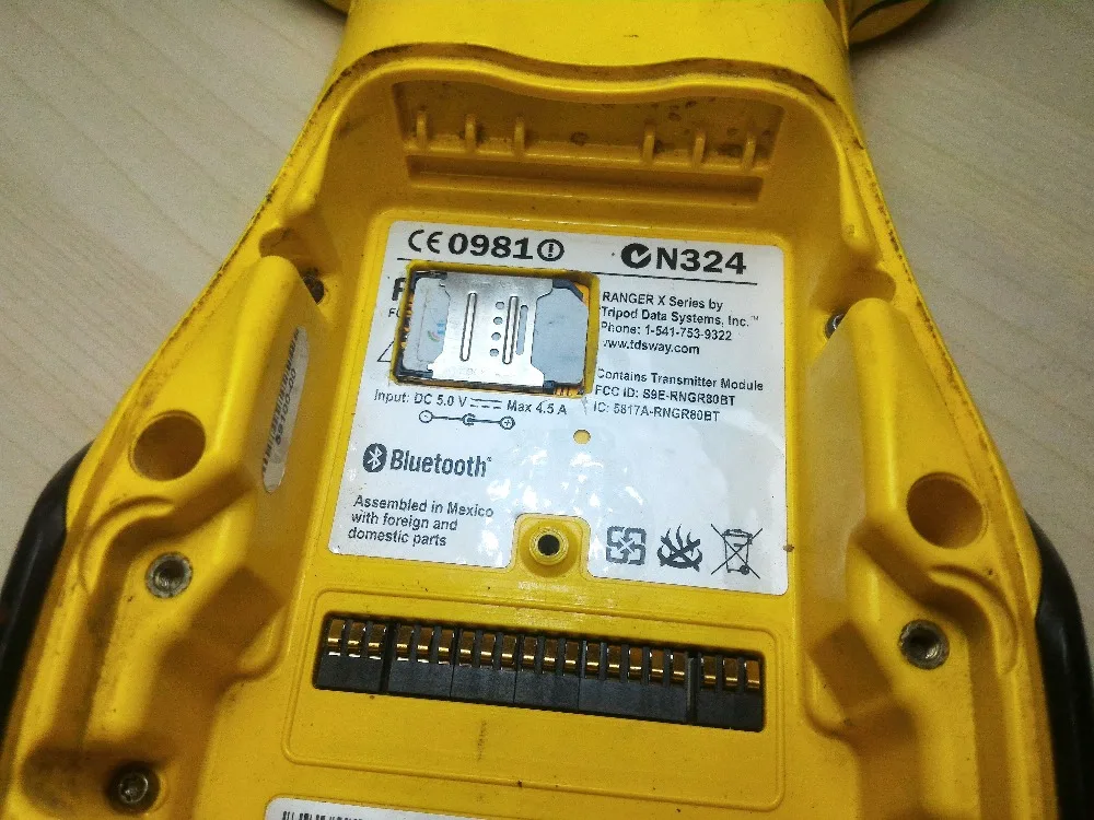 Использовать Trimble TSC2 данных контроллера с GSM/GPRS и 12.50 SC программного обеспечения |