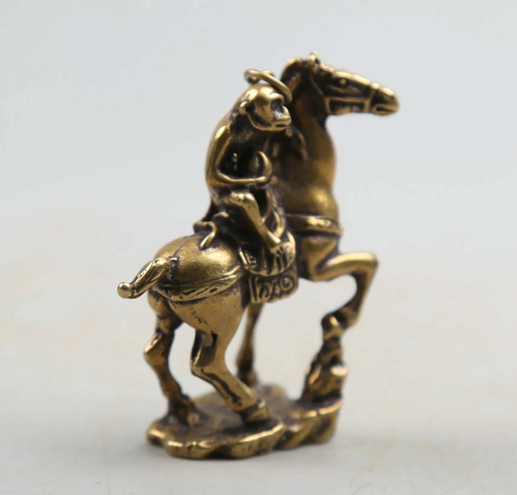 59MM/2.3&quot Collection Curio Rare Chinese Fengshui Bronze Exquisite Animal 12 Zodiac Year Monkey Ride Horse Pendant Statuary 73g | Дом и сад