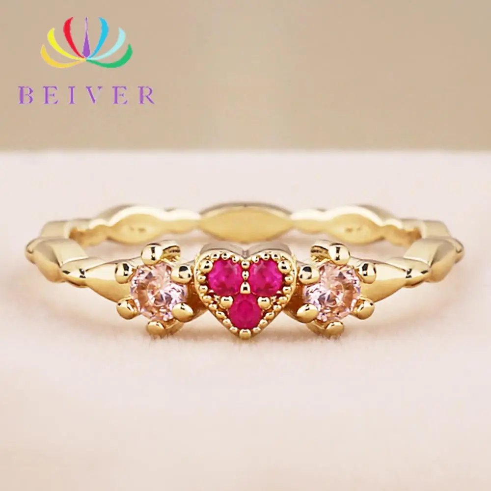Женское кольцо с сердцем Beiver красное корундом золотистого цвета вечерние