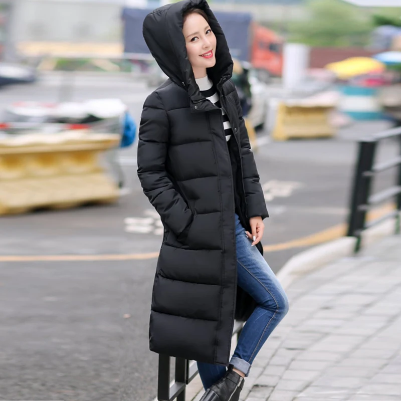 Зимнее пальто с капюшоном женское длинное стеганое хлопковое тонкое теплое