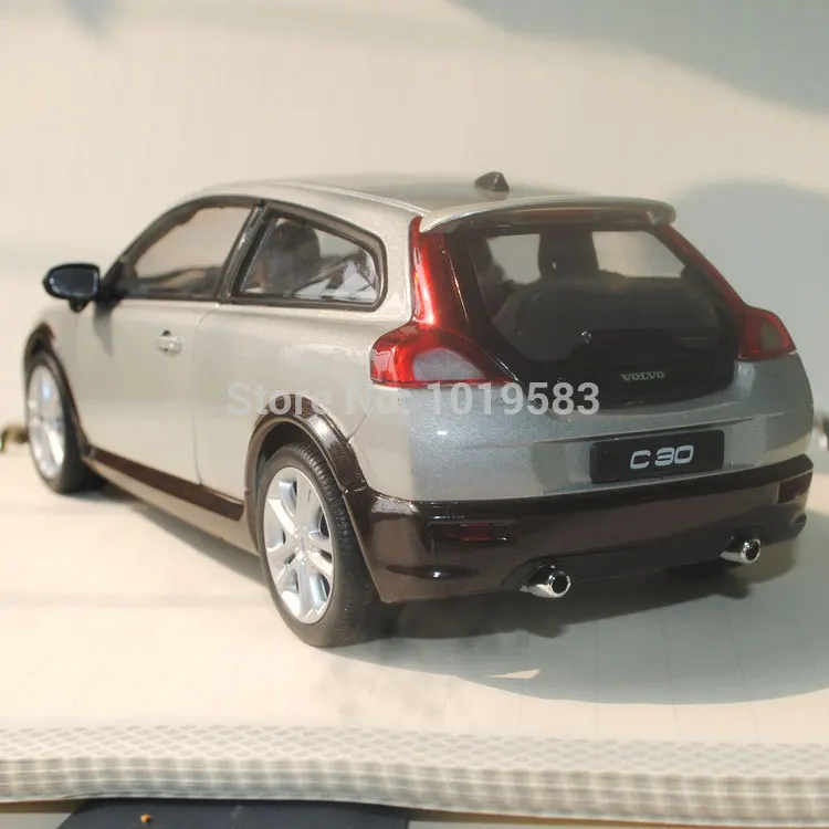 WELLY 1/24 масштабная модель автомобиля игрушки VOLVO C30 литая металлическая модель автомобиля игрушка для подарка/детей/коллекции