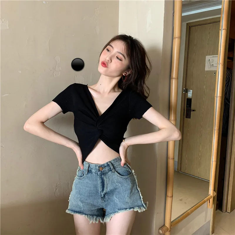 Женская короткая трикотажная рубашка модный брендовый укороченный топ с