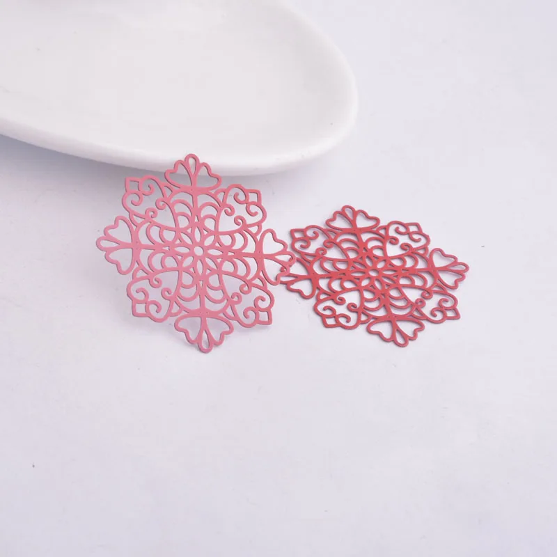 30 шт. AA2604 принты разъемы 38 мм подвески в форме цветов - Цвет: Red