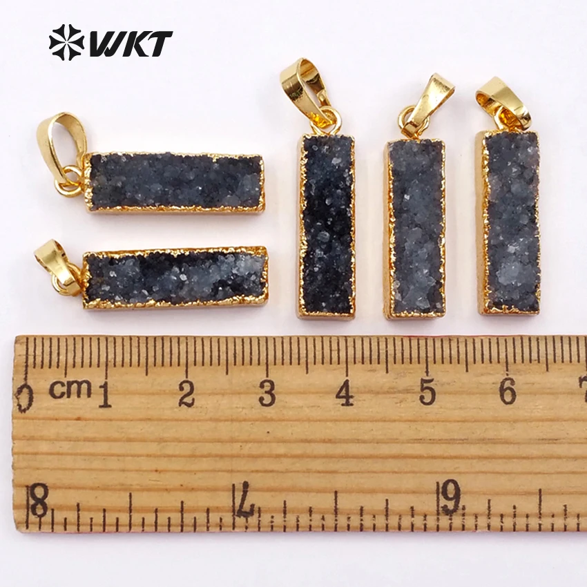 

WT-P1365 Wholesale natural stone pendant elegant black color long bar shape pendant high quality wholesale price about 6*23mm