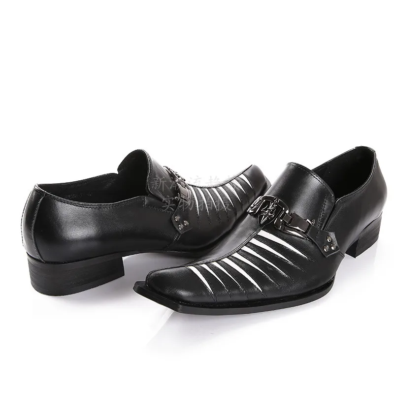 Корейская версия черно белых мужских туфель на плоской подошве роскошные