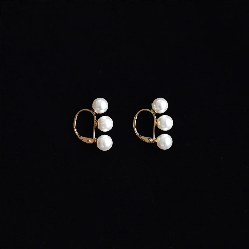 Korean Net Red White Three Pearl Earrings for Women Simple Retro Temperament Show Fashion Jewelry Party Gift | Украшения и