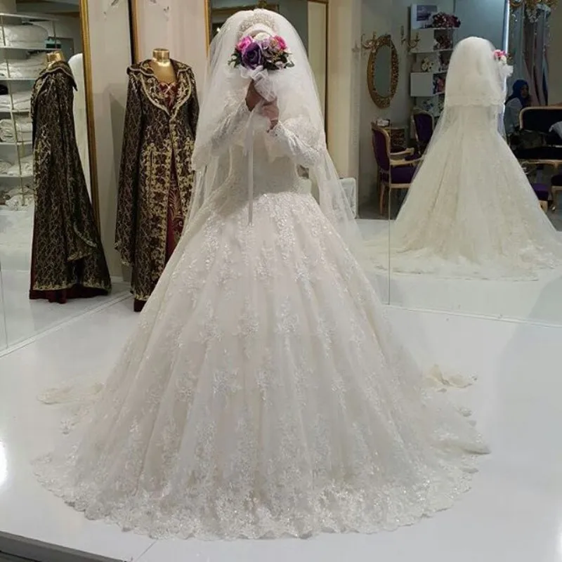 Hot Sale Muslim Turkey Wedding Dress Lace Beads High Neck Long Sleeves Bridal Ball Gown 2021 Arabic Wedding Gown With Vei