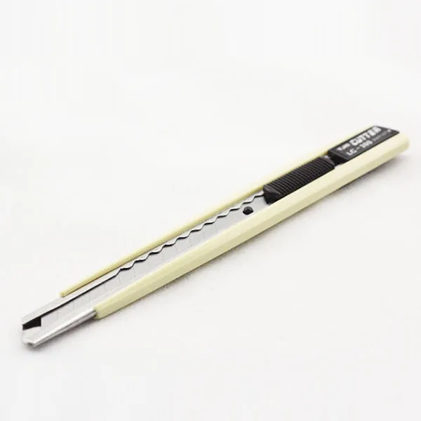 

1pc Snap-off Knife cutter paper cutter 9mm with handle for car film wrapping pad pasting tool NEW