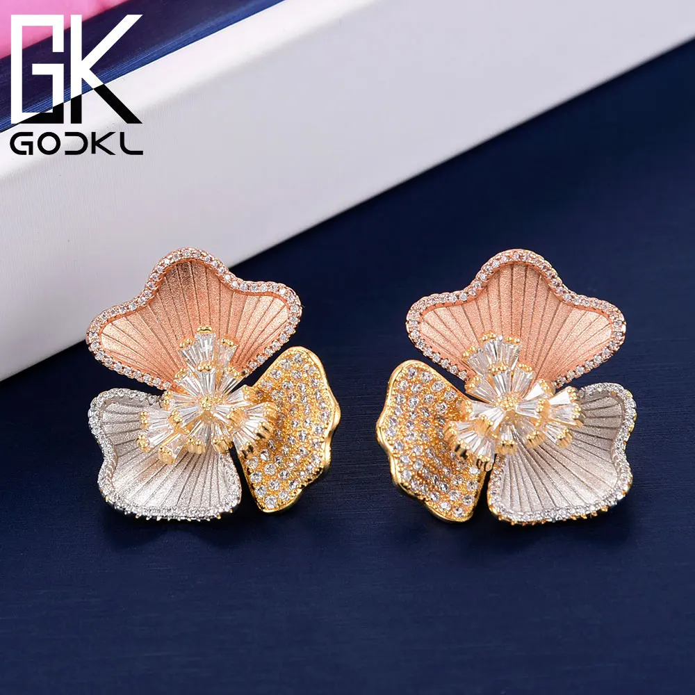 Серьги пусеты GODKI Lucky flossom с кубическим цирконием для женщин трехцветные серьги на