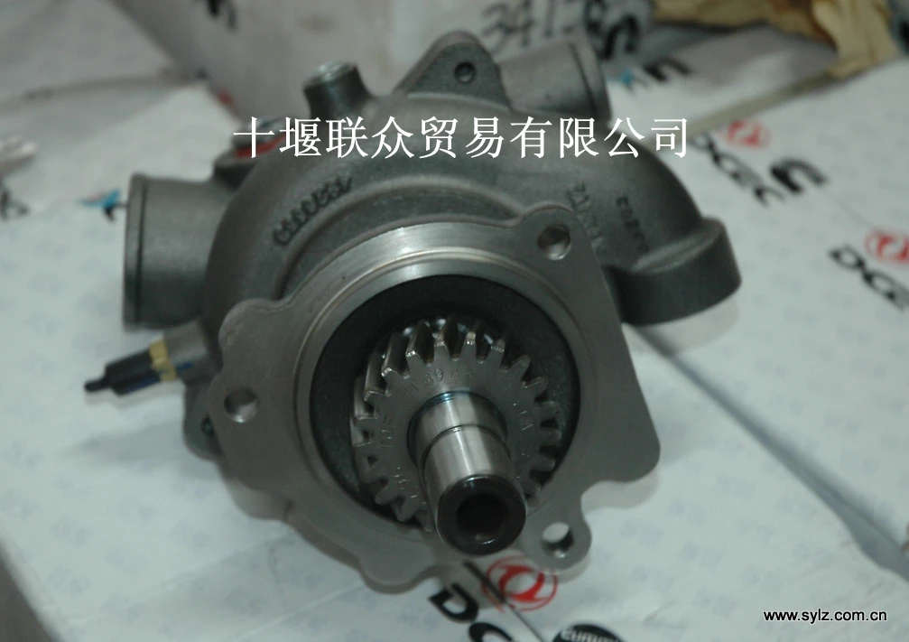 Двигатель M11 ISM водяной насос 3800737 2882144 3882670