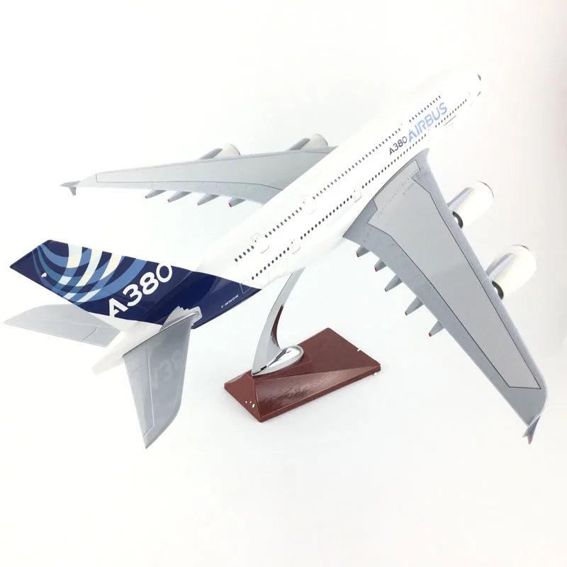 Бесплатная доставка 45-47 см A380 модель самолета из металлического основания и