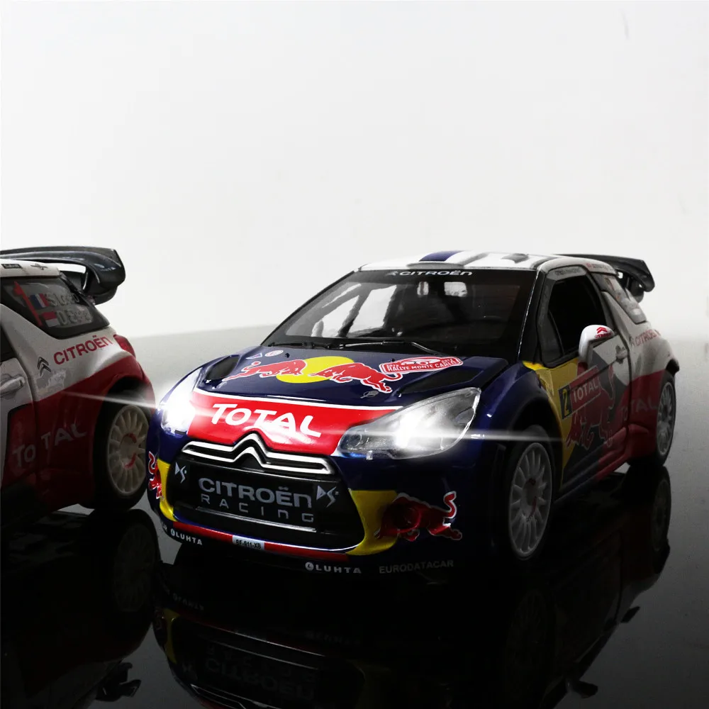 Литые под давлением металлические модельные игрушки 1:26 DS3 WRC звуковой светильник Вытяните назад гоночный автомобиль для коллекции