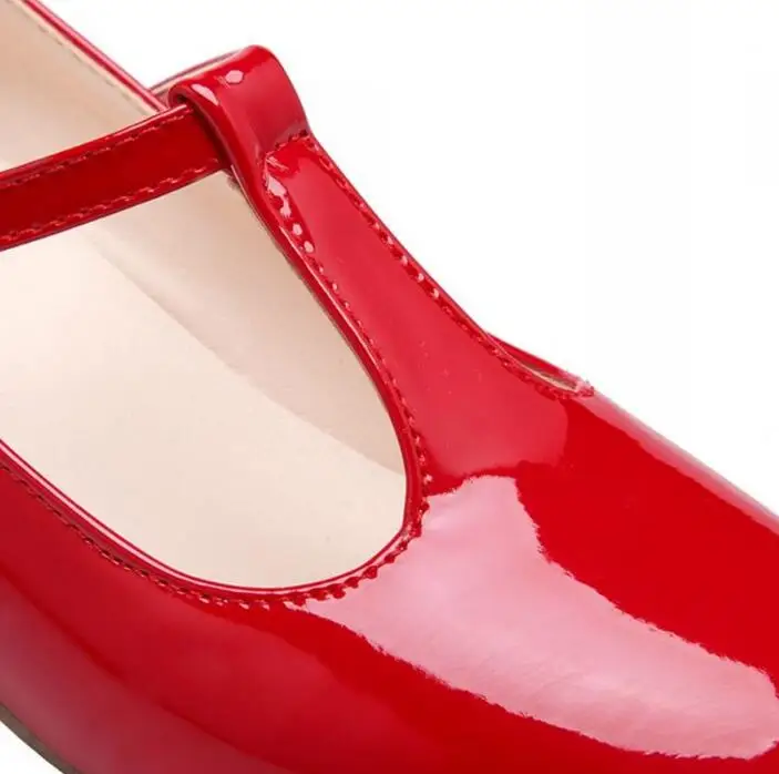 Милые туфли-лодочки Mary jane с ремешком на щиколотке и пряжкой обувь платформе