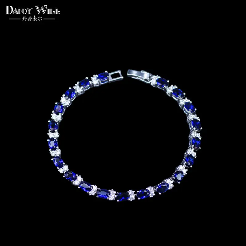 Женский браслет с фианитом изысканный на запястье в русском стиле инкрустацией