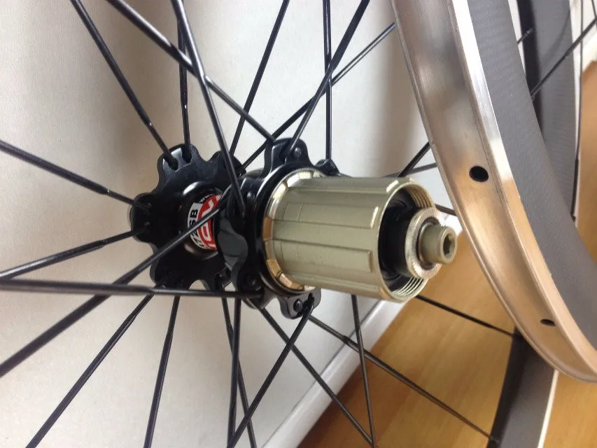 Колеса из сплава 60 мм клинчерная/трубчатая колесная пара углеродного T800