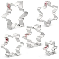 keniao christmas snowflakes cookie cutter set 5 pieces winter biscuit pastry bread sandwich molds stainless steel