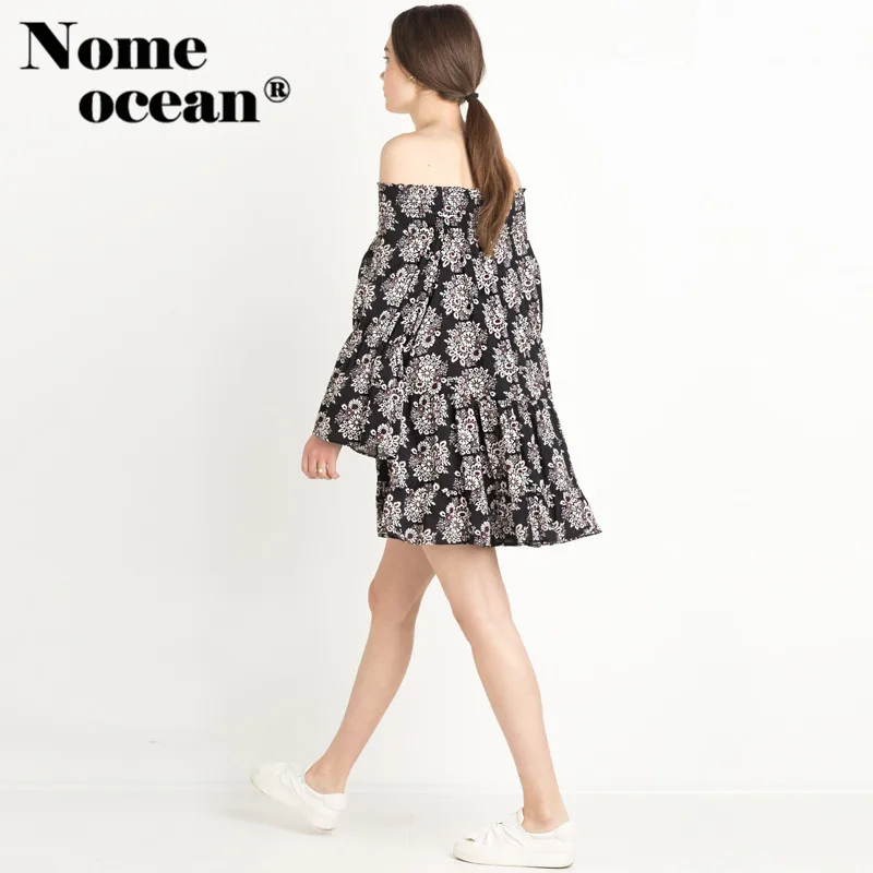 Черное Цветочное платье с открытыми плечами эластичной лентой вырезом лодочкой