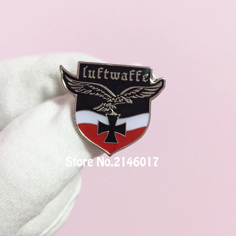 

WW2 German Military Army Empire Eagle Lapel Pins and Badges Soft Enamel with Epoxy Badge Metal Luftwaffe Soviet Brooch