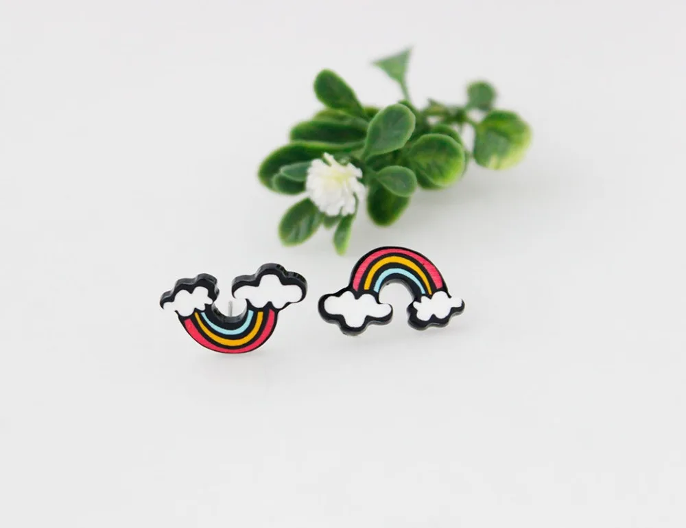 Яркие серьги-гвоздики с героями мультфильмов дешевые аксессуары для девочек