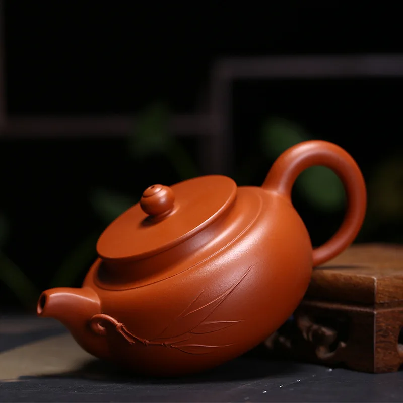 

Flat Cover Lotus Seeds Bamboo Leaves Mud Painting Pot Yixing Purply Clay Teapot Chinese Kongfu Tea Pots Lotus Seed Pot 190ml