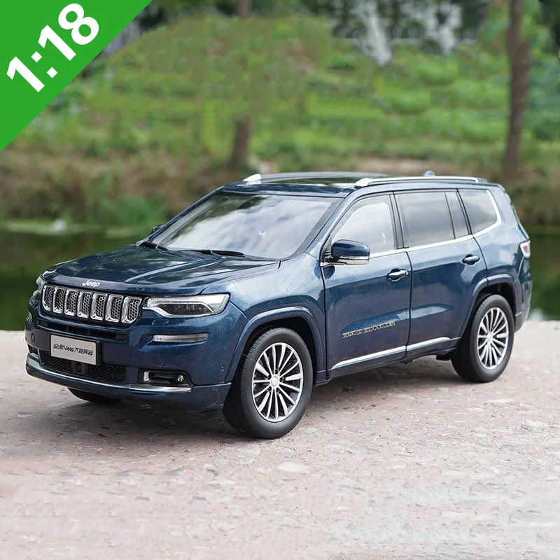 

Very beautiful 1:18 commander off-road alloy car model,high simulation die-cast metal exquisite collection model,free shipping