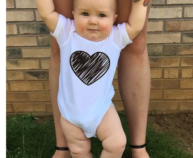 Сердце любовь Форма семейная одежда для мамы и ребенка сына Одежда дочки